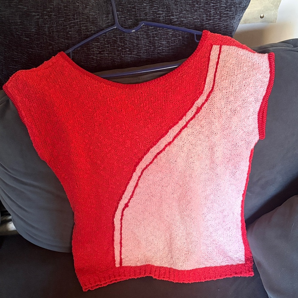Vintage Red and Pink V-Neck Knit Top